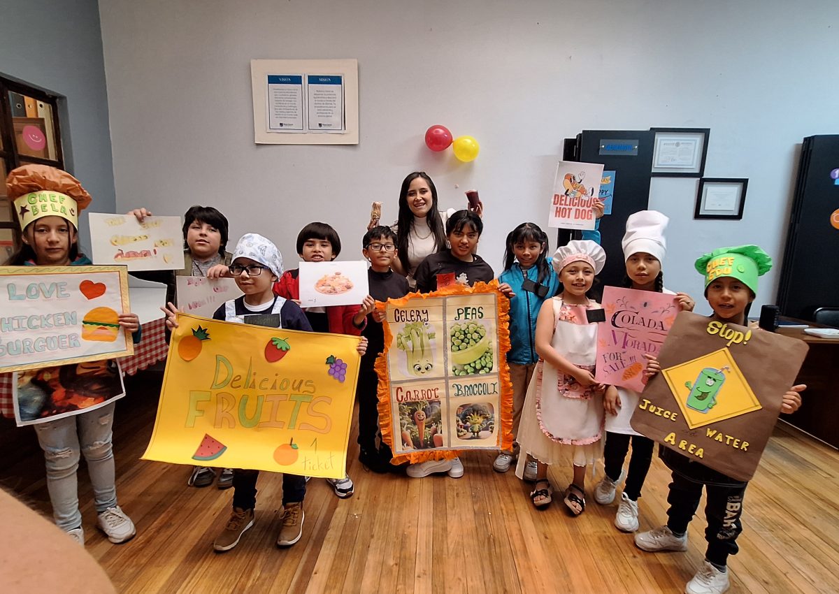 Niños del programa English Kids de Wiser Center en Cuenca