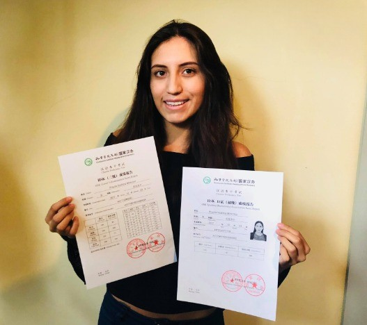 Estudiante de Wiser Center con certificación HSK